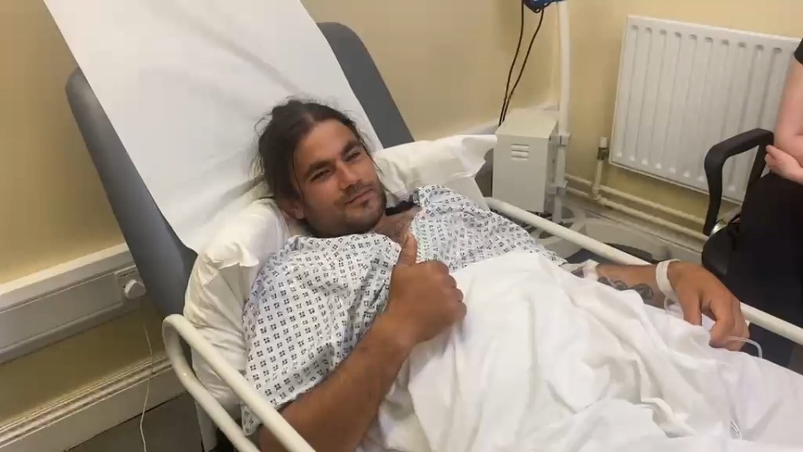 Cork surgeons to rebuild shark attack victim's leg after dramatic sea rescue