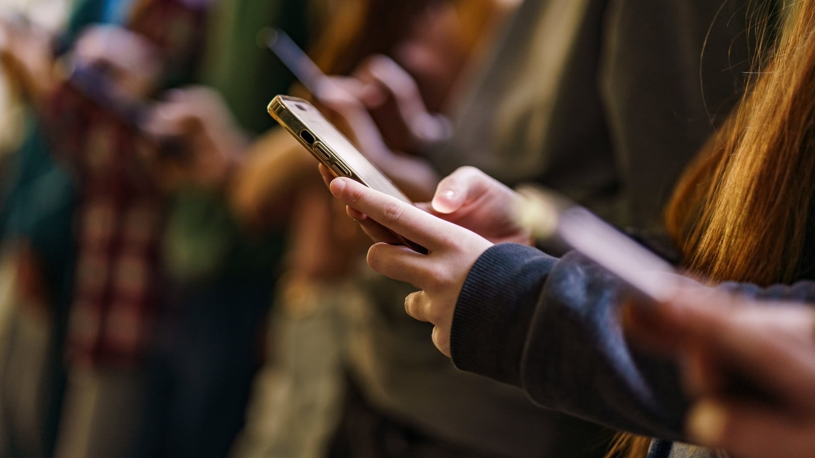 Underage Social Media Access Unchanged Despite New Laws, Report Finds